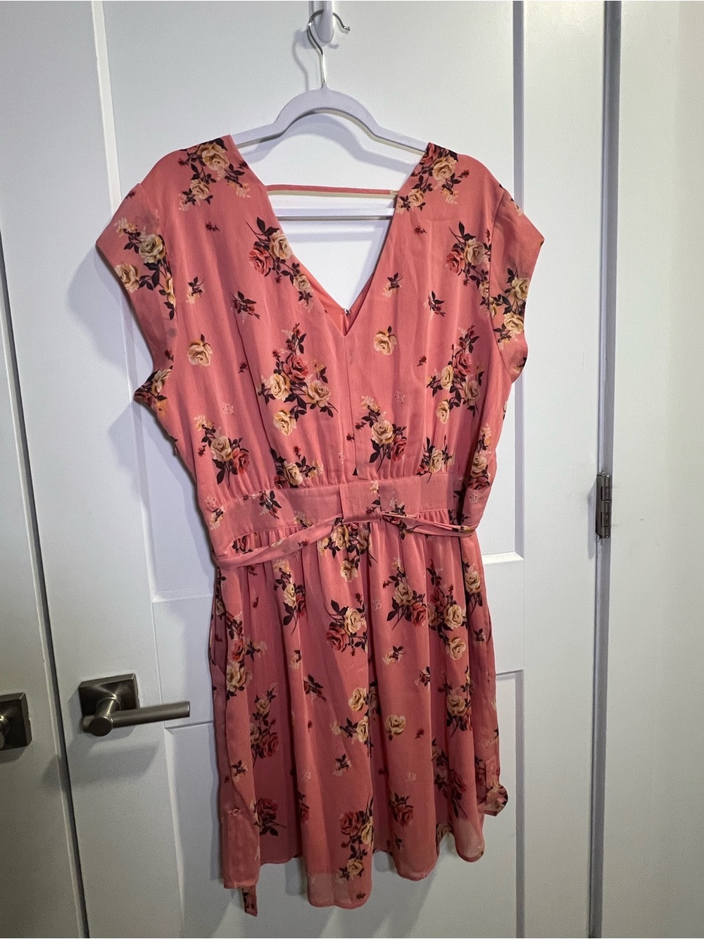 DR2 Rose-Pink Floral V-Neck Midi Dress